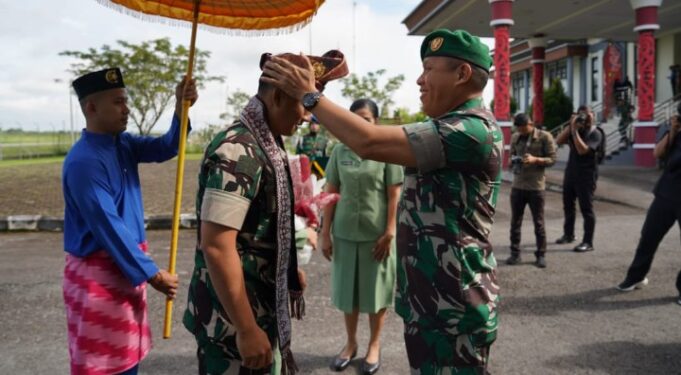 Prajurit Tanjungpura Semangat Sambut Pejabat Baru Kasdam XII/Tpr