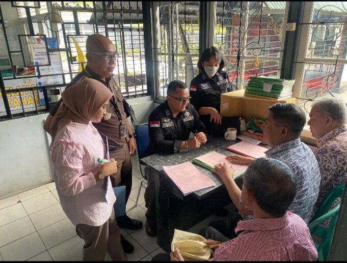 Kejati Kalbar Ekpose Terhadap DPO Kasus Bank Kalbar Yang Telah Menyerahkan Diri