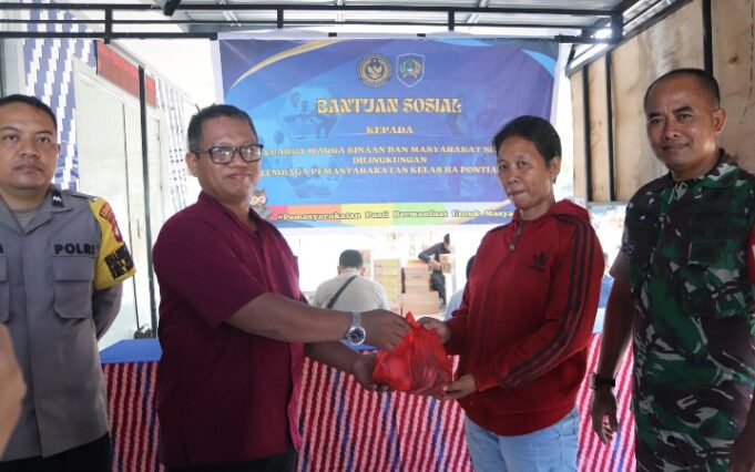 Lapas Pontianak Salurkan Daging Qurban Kepada Warga Binaan dan Masyarakat di Momen Idul Adha 1446 H