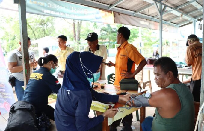 Polres Ketapang Gelar Pemeriksaan Kesehatan Gratis Kepada Sopir