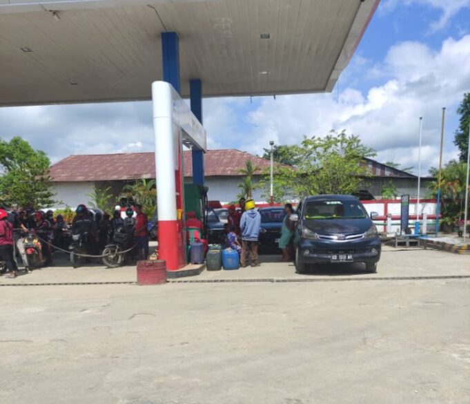 Tertangkap Kamera Media, SPBU 6478506 Balai Karangan Diduga Selewengkan BBM Subsidi: Langgar UU Migas dan Terancam Sanksi Berat