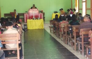 Polsek Menyuke Laksanakan Pengamanan Ibadah Pada Hari Minggu