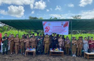 Forkopimcam Menyuke Hadiri Syukuran Hari Bhayangkar Ke-79 Ke Lokasi Demplot Polsek Menyuke