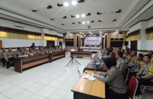 Kapolresta Pontianak Tekankan Peran Bhabinkamtibmas Sebagai Deteksi Dini