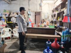 Polsek Air Besar Rutin Patroli Malam, Ajak Warga Aktif Jaga Lingkungan