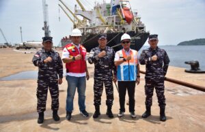 Sinergi Maritim dan Sosial: Kodaeral XII Bantu Masyarakat Lewat Baksos di Kijing