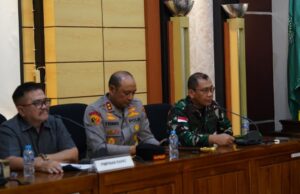 KODAM XII/TPR BERSAMA POLDA KALBAR MENGHIMBAU SELURUH MASYARAKAT KALBAR UNTUK MENJAGA KEAMANAN DAN KETERTIBAN
