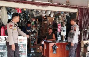 Polsek Mempawah Hulu Intensifkan Patroli Dialogis guna ciptakan Kamtibmas.