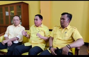 Peringati HUT Partai Golkar ke 61, DPD Partai Golkar Kalbar Gelar Bazar Sembako Murah