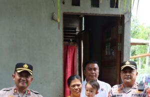 Kapolres Melawi Berikan Bantuan Dua “Kursi Roda Untuk Menyadikku”*