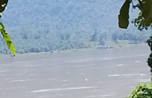 Hiruk Pikuk Suara Mesin Dompeng di Sepanjang Aliran Sungai Kapuas Kabupaten Sanggau Menandakan Tambang Illegal Kembali Beraktivitas