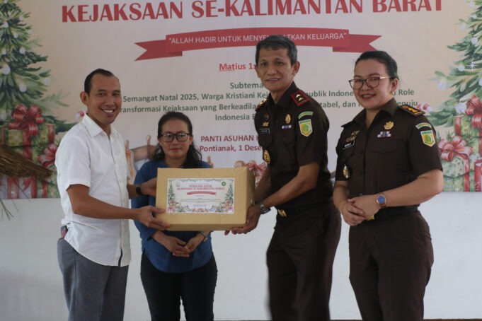 Kejati dan Kejari Se-Kalbar Gelar Bakti Sosial Natal 2025, Wujud Kepedulian dan Penguatan Toleransi