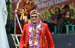 Aksi Demo Mahasiswa di Gedung DPRD Mempawah Kisruh : Adrianus Ingatkan Jangan Anarkis dan jaga Kamtibmas*