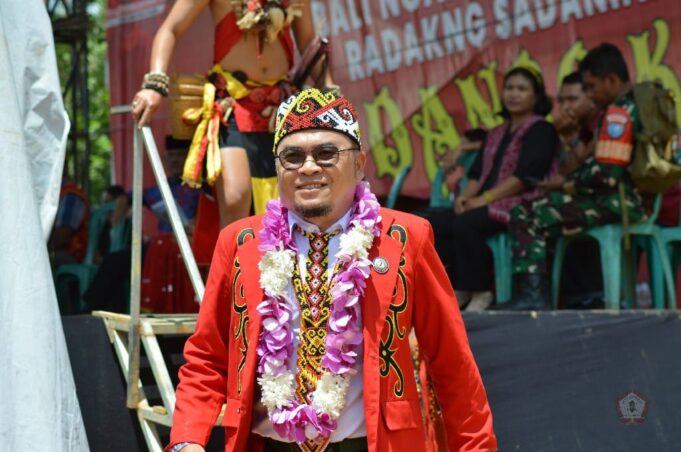 Aksi Demo Mahasiswa di Gedung DPRD Mempawah Kisruh : Adrianus Ingatkan Jangan Anarkis dan jaga Kamtibmas*