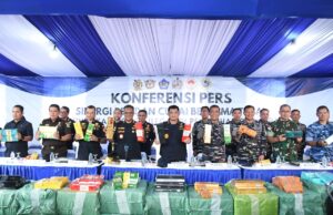 SINERGI KODAERAL XII, BEA CUKAI, DAN SATGAS A BAIS TNI TUMPAS PENYELUNDUPAN ROKOK ILEGAL DI PONTIANAK