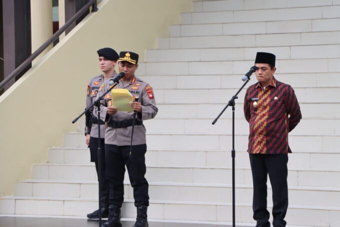 Polresta Pontianak melaksanakan Apel Gelar Pasukan Operasi Lilin Kapuas 2025*