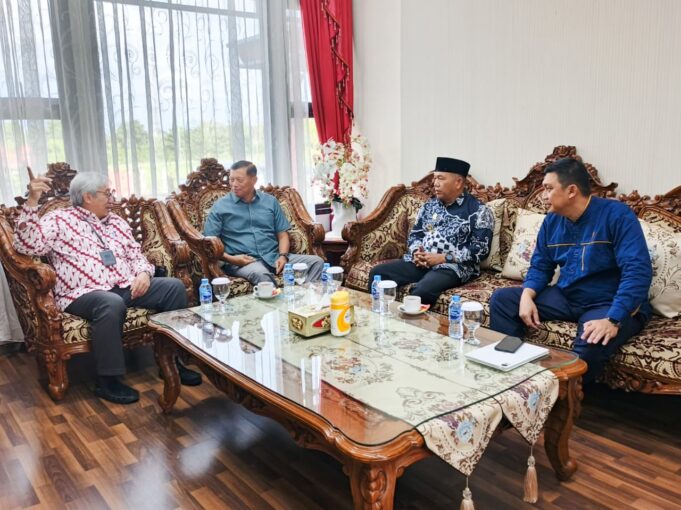 Komandan Kodaeral XII Sambut Kunjungan Wamendiktisaintek dan Penasihat Khusus Menteri di Pontianak