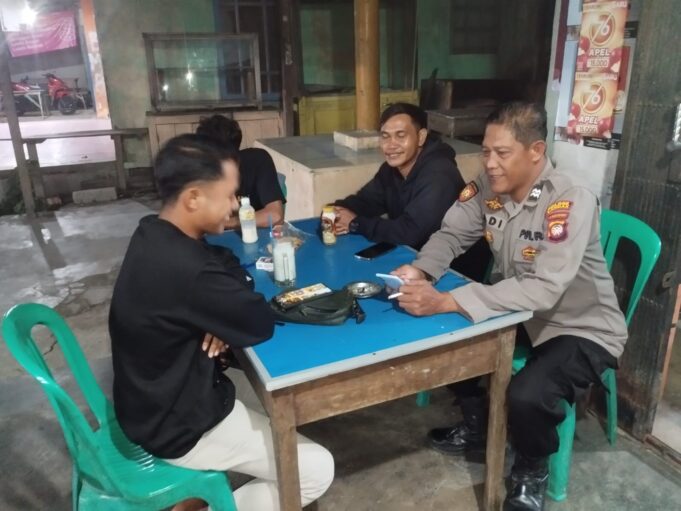 Polisi Hadir di Tengah Masyarakat, Patroli Malam Disertai Imbauan Kamtibmas