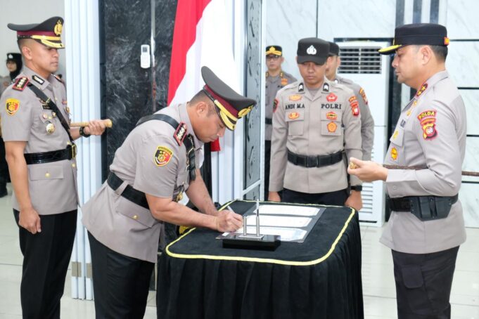 Jabatan Kapolresta Pontianak diserahterimakan*
