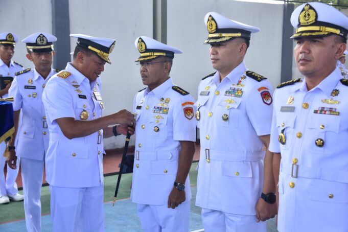 Dankodaeral XII Kukuhkan dan Pimpin Sertijab PJU, Kadis dan Kasatker Kodaeral XII