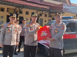 Kapolresta Pontianak Lepas 1000 Paket Sembako untuk Masyarakat dalam Rangka hari Bayangkari ke 80